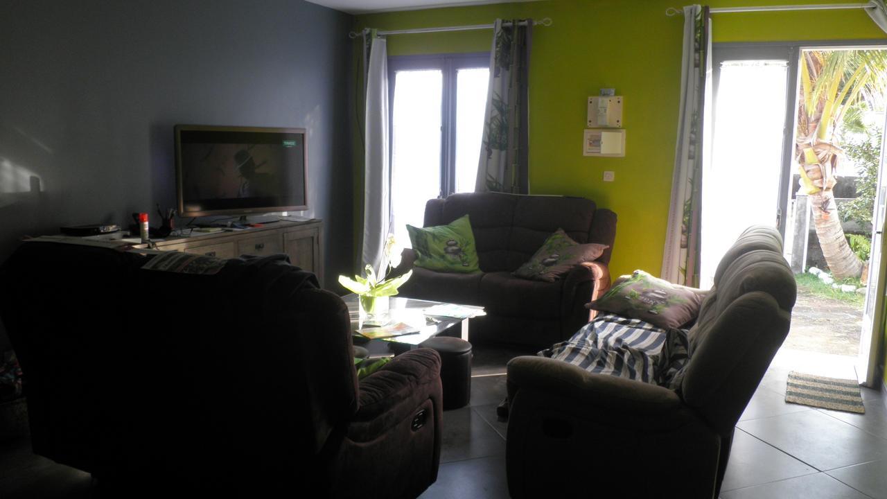 P'Ti Case D'Elena Bed & Breakfast Saint-Joseph Bagian luar foto