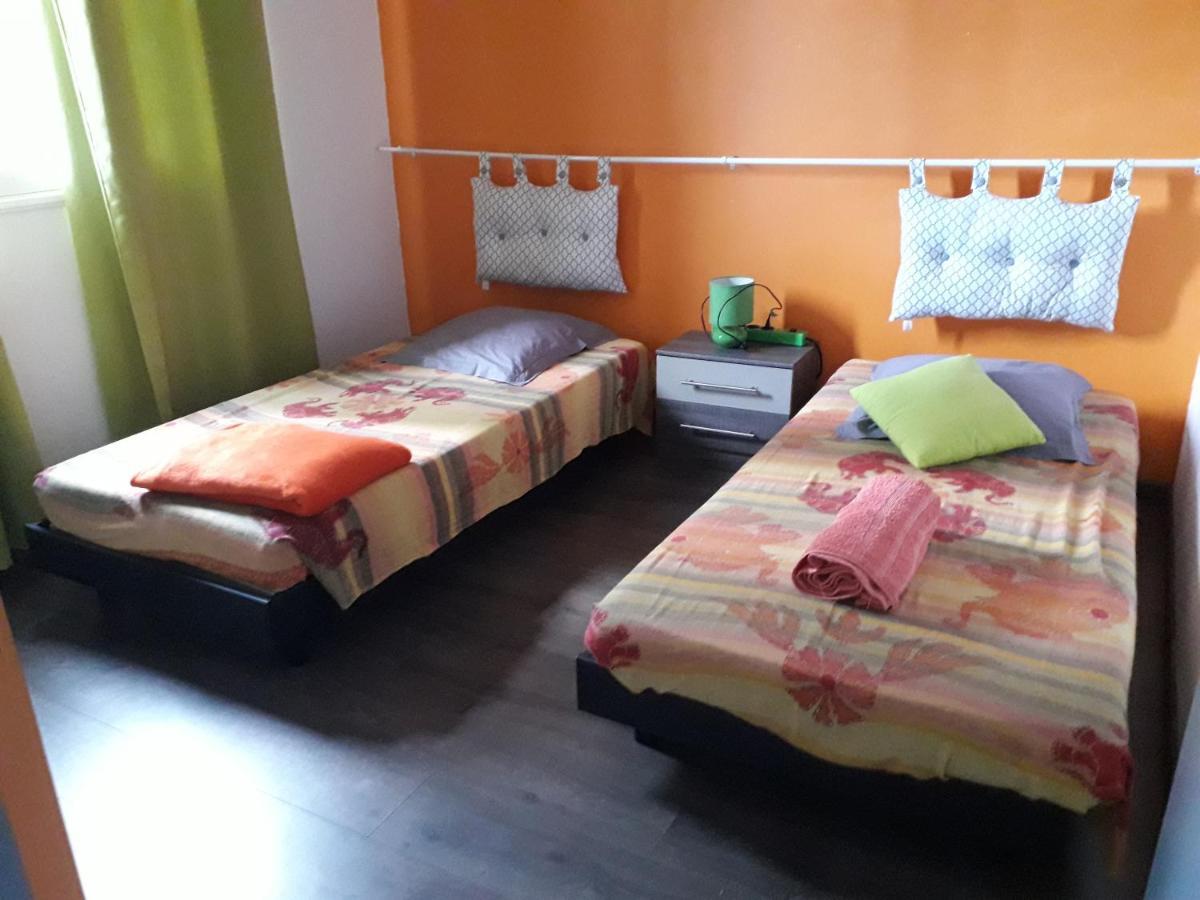 P'Ti Case D'Elena Bed & Breakfast Saint-Joseph Bagian luar foto